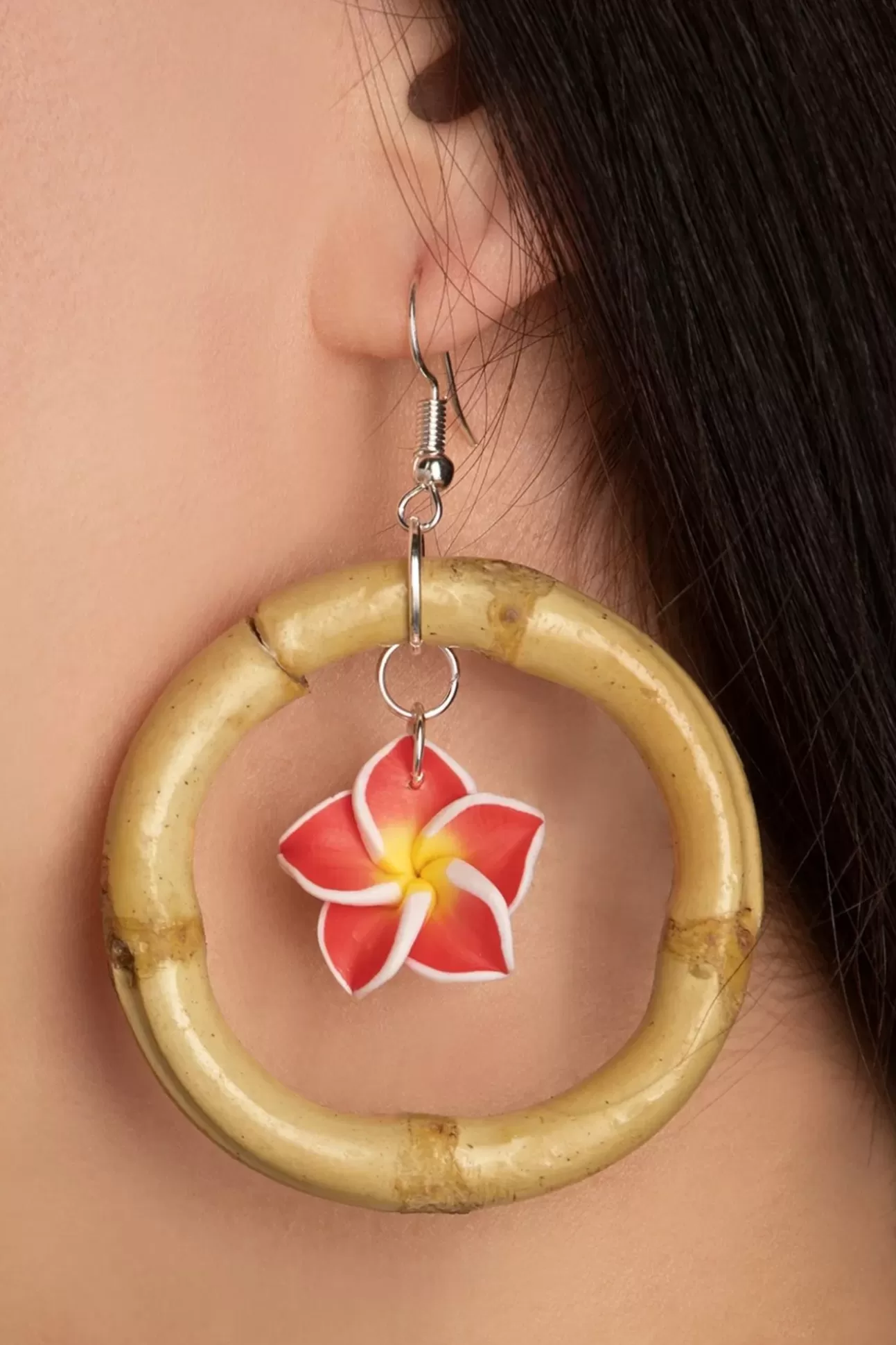 Sieraden | Glitz-o-Matic Tropical Flower Bamboe Hoop Oorbellen